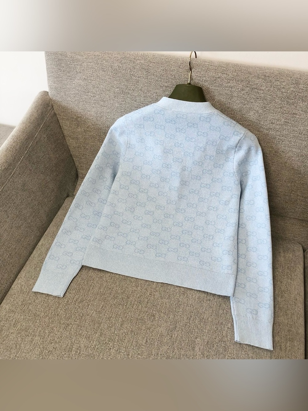 Gucci Light Blue GG Monogram Jacquard Cropped V‑Neck Knit Cardigan - Picture 4 of 9